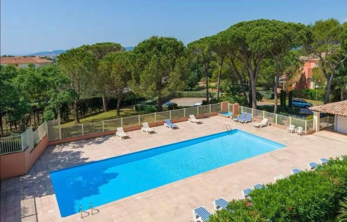 Beautiful With Pool, Golf & Beaches *